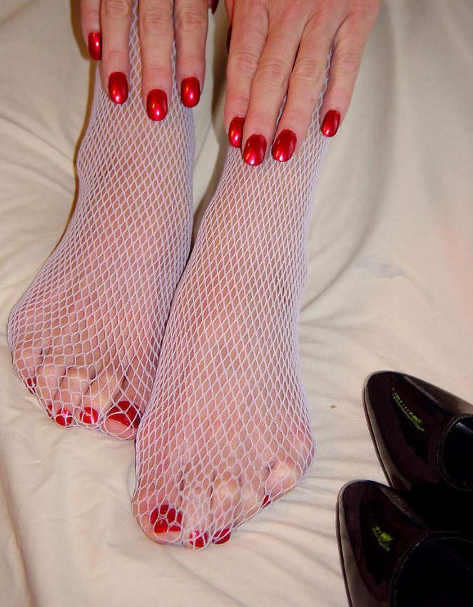 15P White fishnet stocks mature chick
