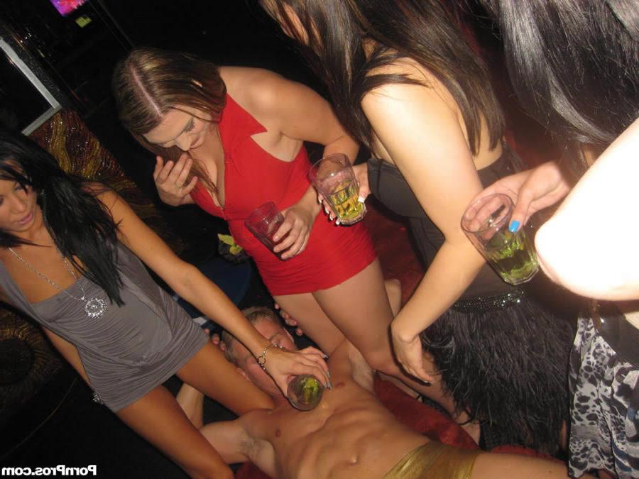 16P Group of cockhungry girls bang male stripper in a club