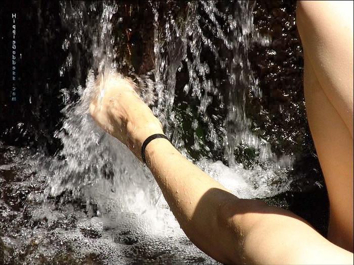 15P Hairy Bare Foot Nudist Dangling Her Toes in Stream