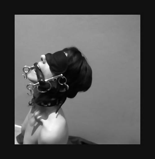 25P BDSM EM PRETO E BRANCO
