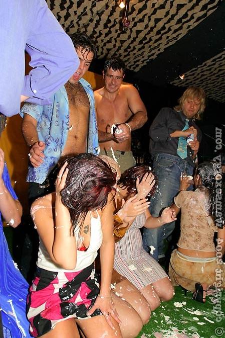 16P Nightclub hosting a food and sex party