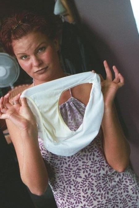 16P Drunk club slut pees her panties