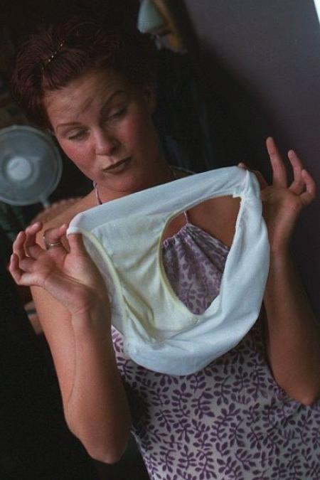 16P Drunk club slut pees her panties