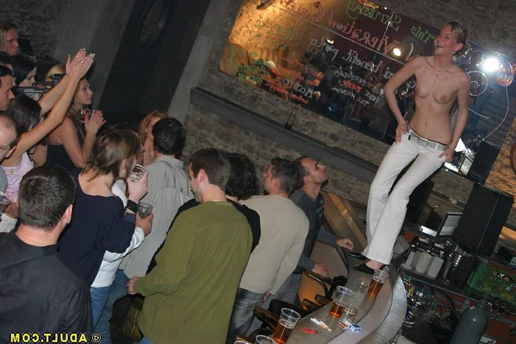 16P Orgy breaks out at a Boston dance club