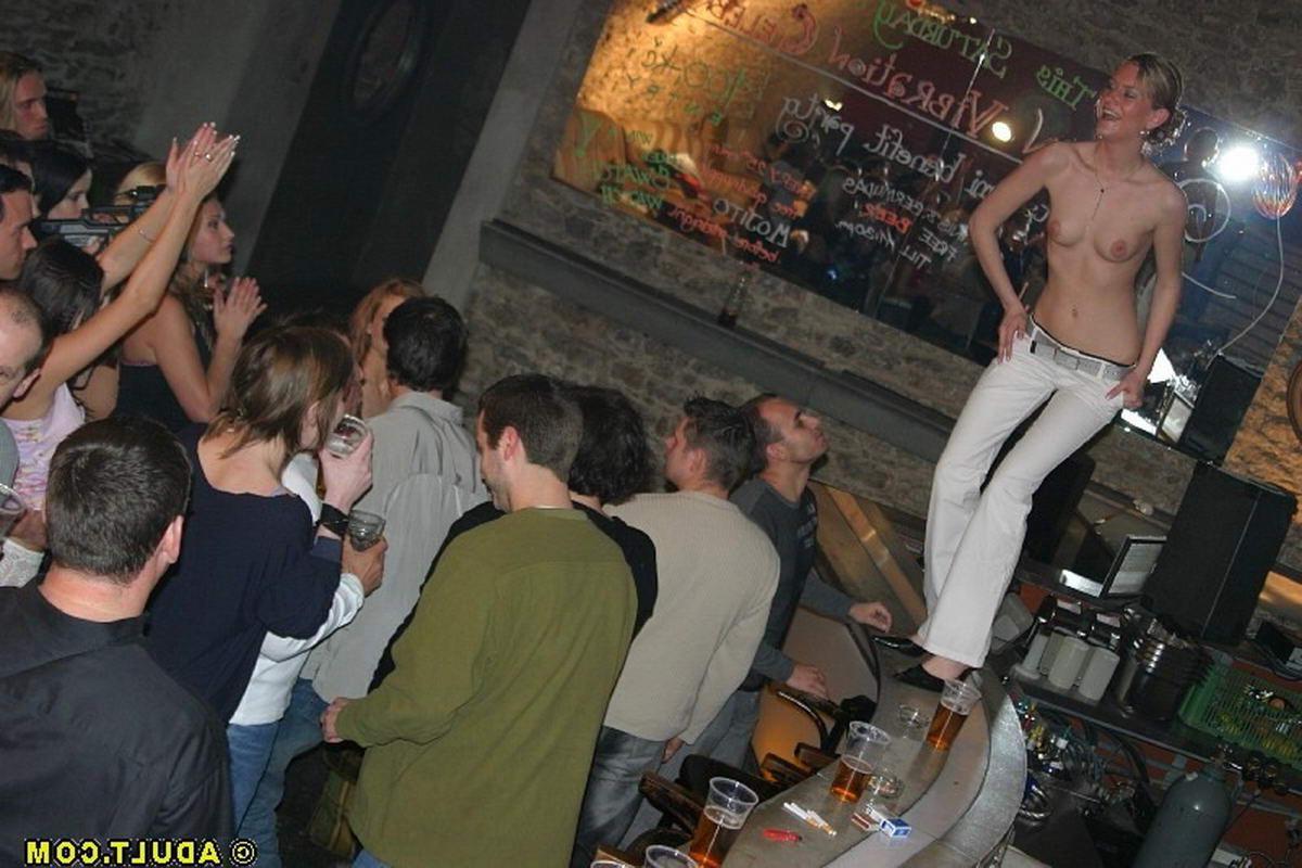 16P Wild orgy at an Orlando sex club
