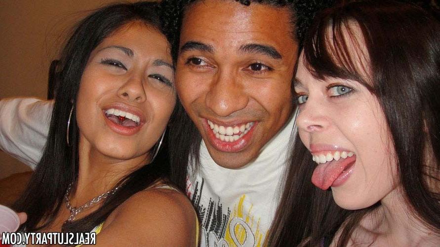 17P Drunk coed hotties getting insane at hardcoe orgy sex party