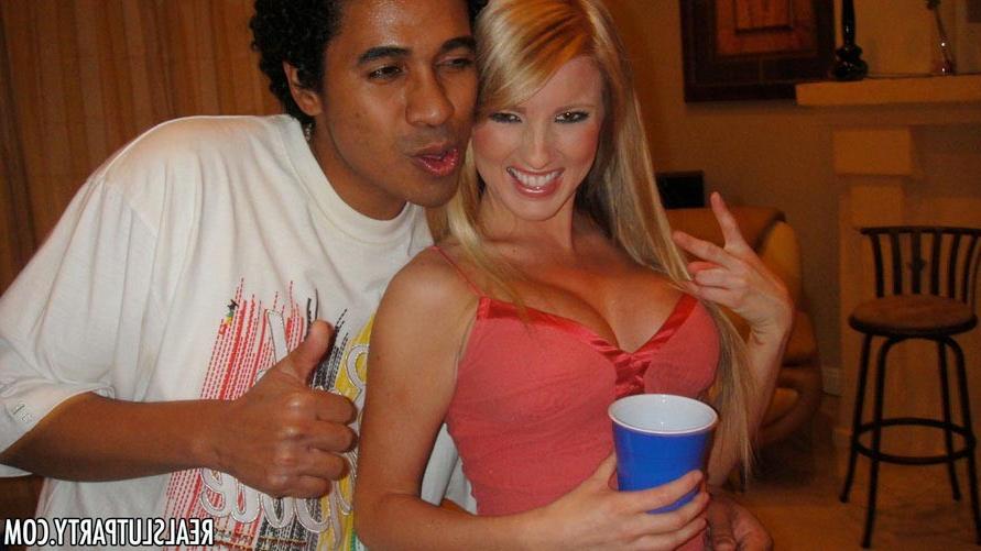17P Drunk coed hotties getting insane at hardcoe orgy sex party