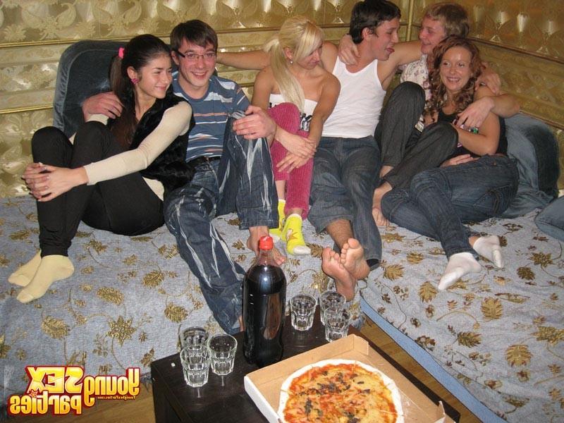 16P Horny 18-year-old girls get fucked in their first orgy