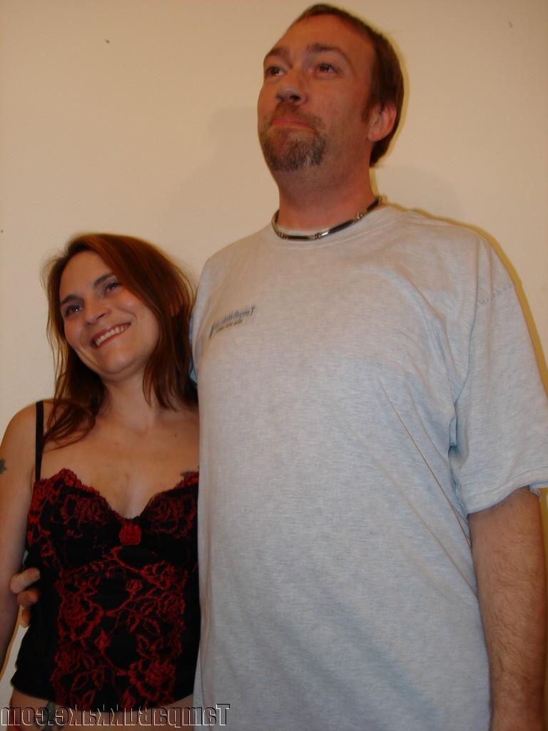 20P Slut wife getting gangbanged by the bukkake crew