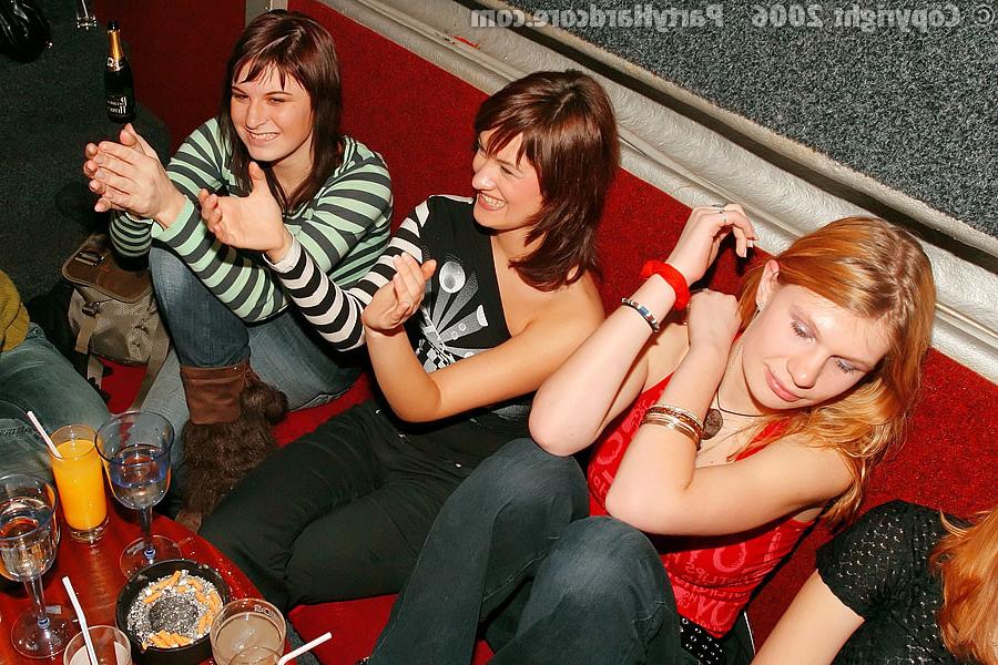 16P PARTY HARDCORE :: Awesome babes sucking and fucking hard at a wild night party