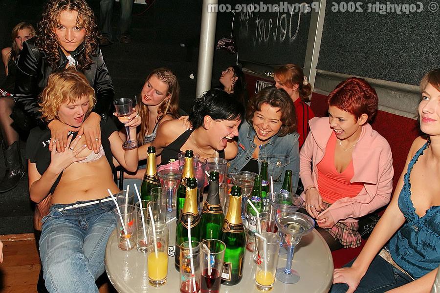 16P :: PARTY HARDCORE :: Naughty drunken girls licking and sucking cocks on party