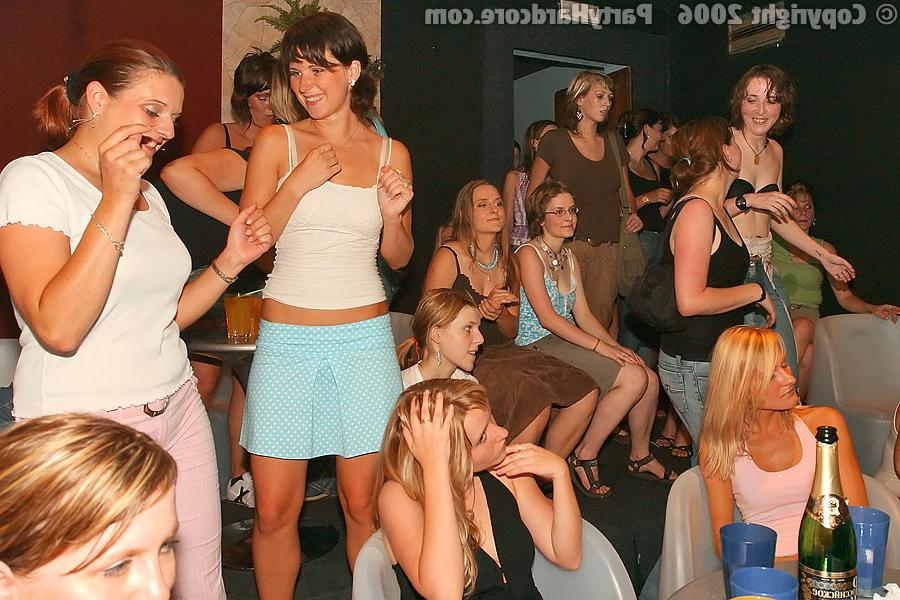 16P Party Hardcore :: Hot bodied male strippers screwing drunken girls in club