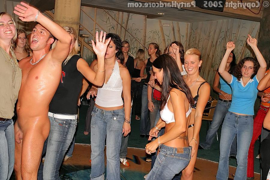 16P PARTY HARDCORE :: Naughty chicks blowing big cocks on party with passion