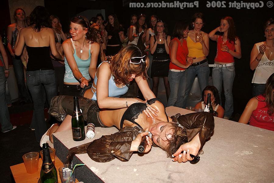 16P :: PARTY HARDCORE :: Crazy girls hunting for cock on the hardcore party