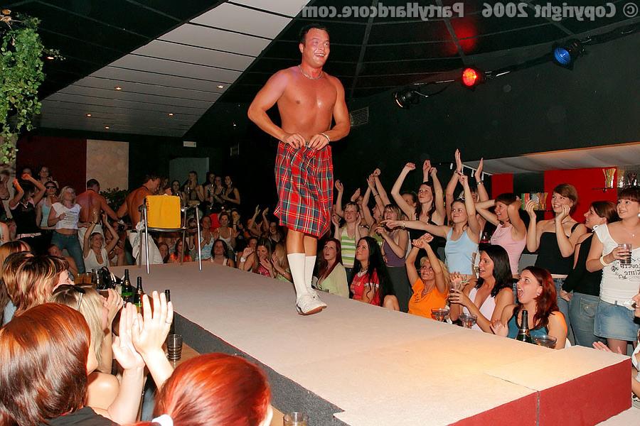 16P :: PARTY HARDCORE :: Lucky male stripper seduces drunken girls in the nightclub