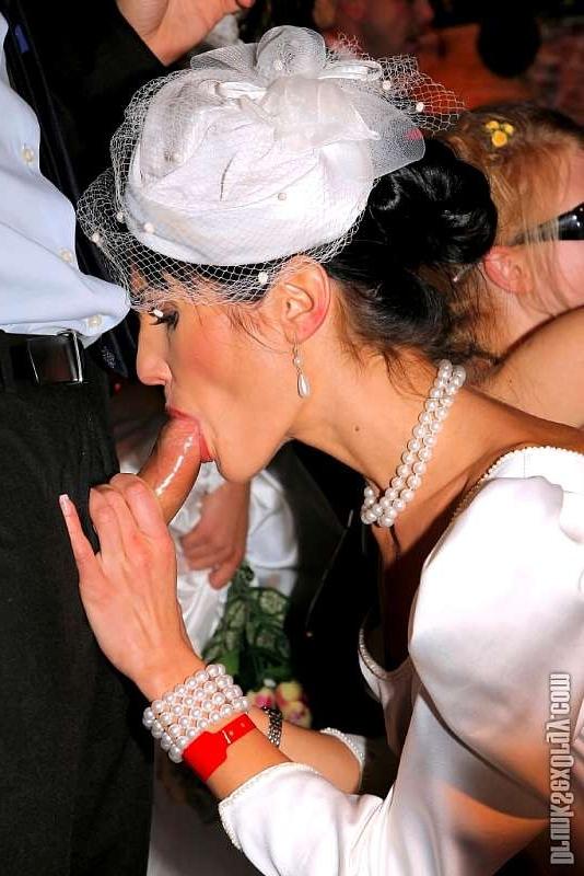 20P Fresh new brides turn a wedding into a wild uninhibited sex orgy