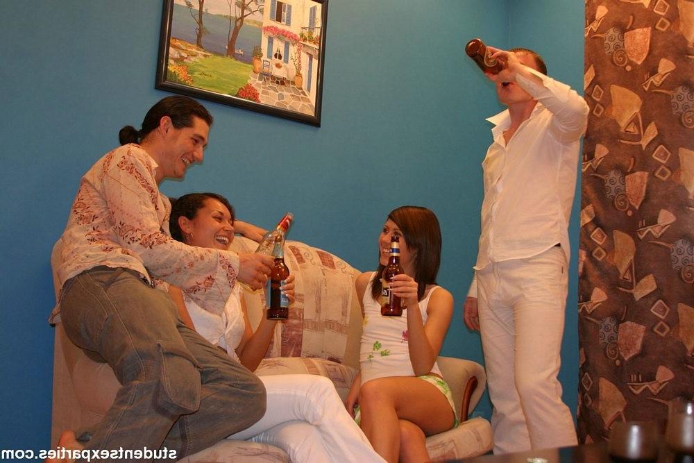 16P Curious students eager to kiss the warm pussy for the first time
