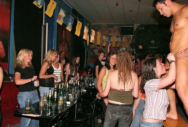 19P insane teens suck and fuck in nightclub orgy