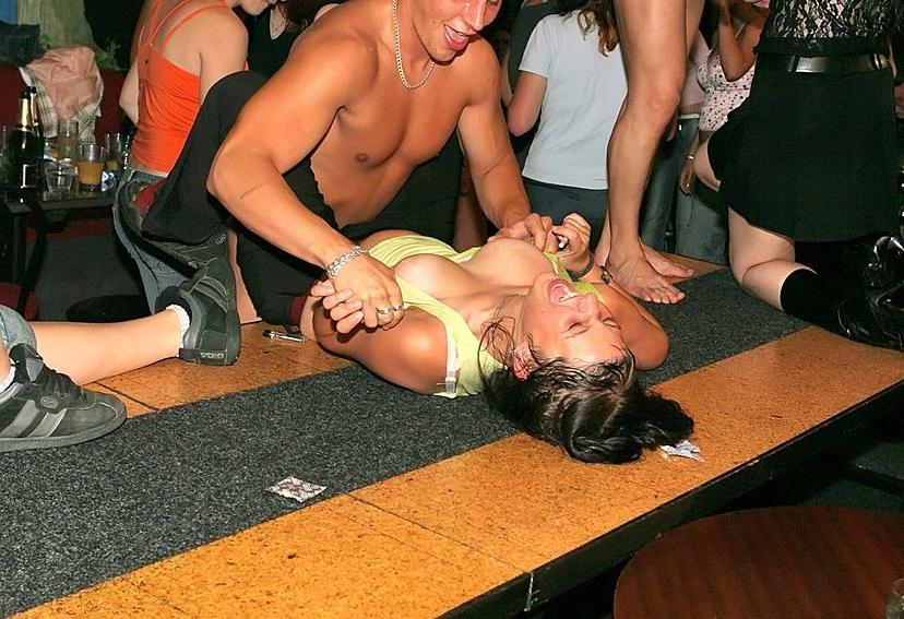 19P insane teens suck and fuck in nightclub orgy