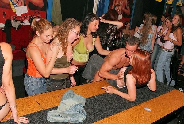 19P insane teens suck and fuck in nightclub orgy