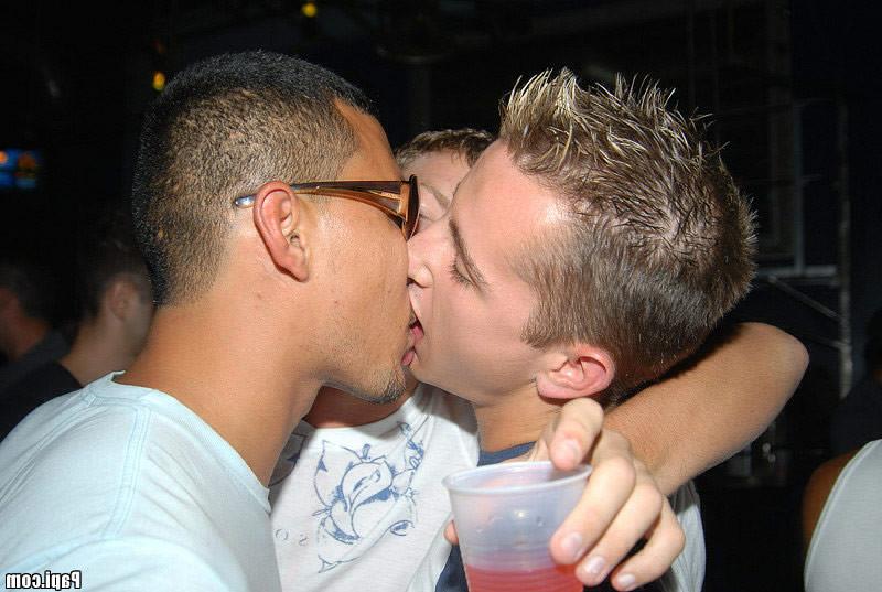 12P Horny gay papis at a club turn into a foursome cum watch these hot gay studs get