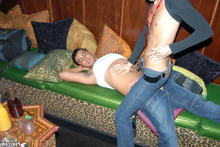 14P Steamy hot papi club action in these insanely crazy party pics