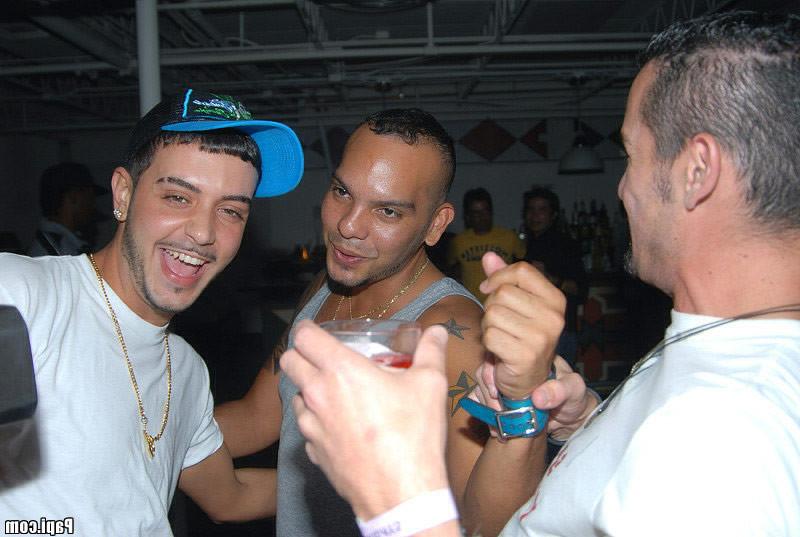 16P This papi party gets crazy as hell when the papis take over the whole club naked