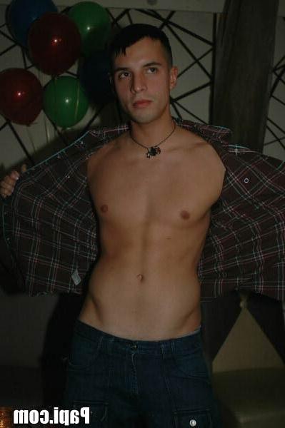 15P These steamy club pics are exposing the gay life in miami beach