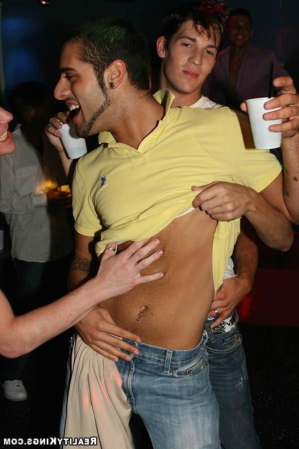 11P Hot gay aubrey takes his club mate back to the pad for a shag in these hot pics