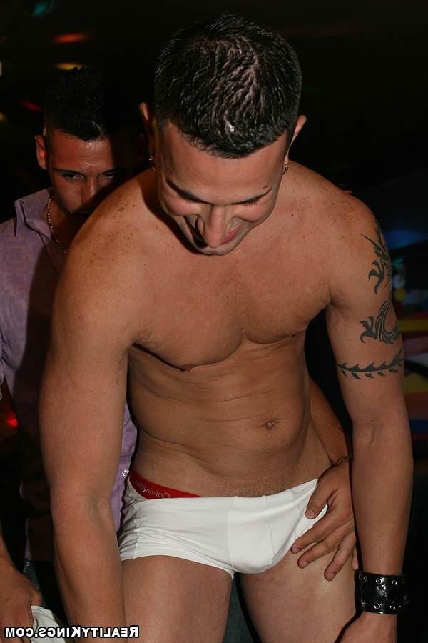 11P Hot gay aubrey takes his club mate back to the pad for a shag in these hot pics