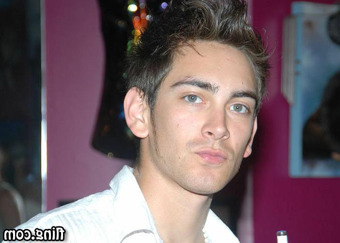 15P Chris and the boys hit up the club in these hot gay party pics