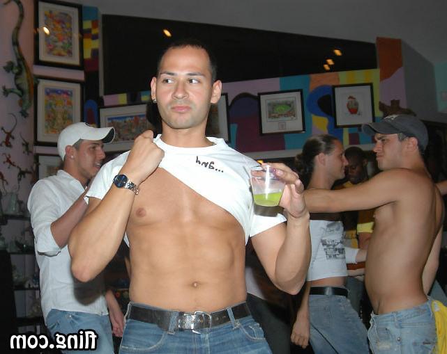 15P Chris and the boys hit up the club in these hot gay party pics