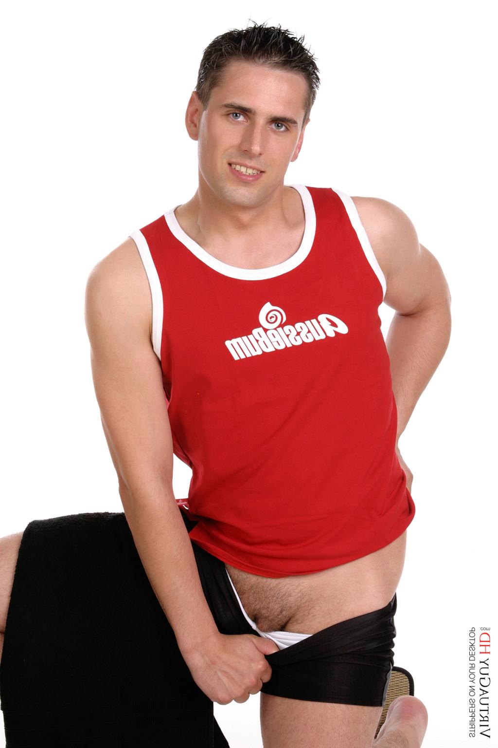 15P Stop watching pictures and get Karlos Armandes stripping on your desktop