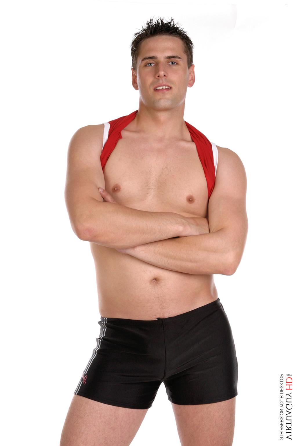 15P Stop watching pictures and get Karlos Armandes stripping on your desktop