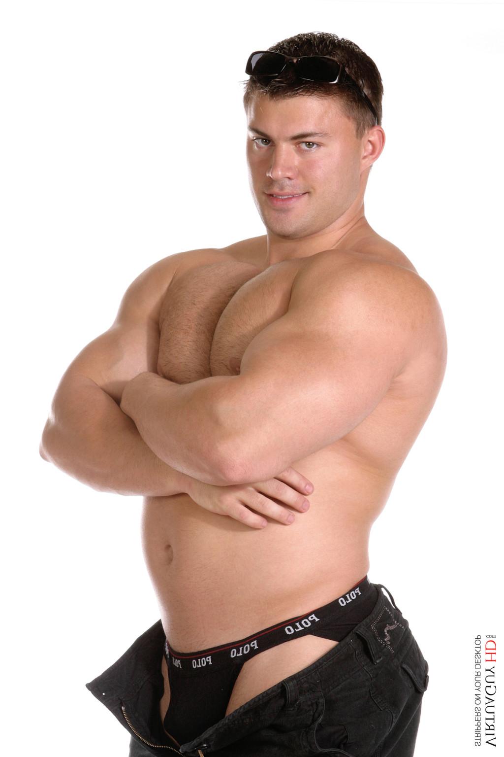 15P Stop watching pictures and get Tomas Mach stripping on your desktop