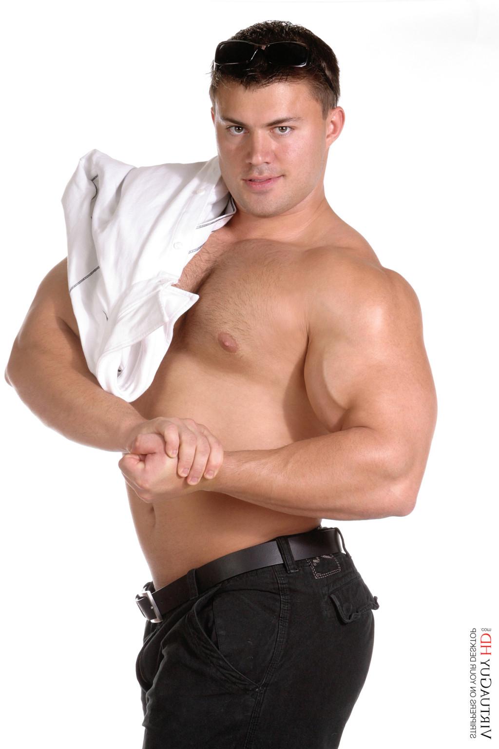 15P Stop watching pictures and get Tomas Mach stripping on your desktop