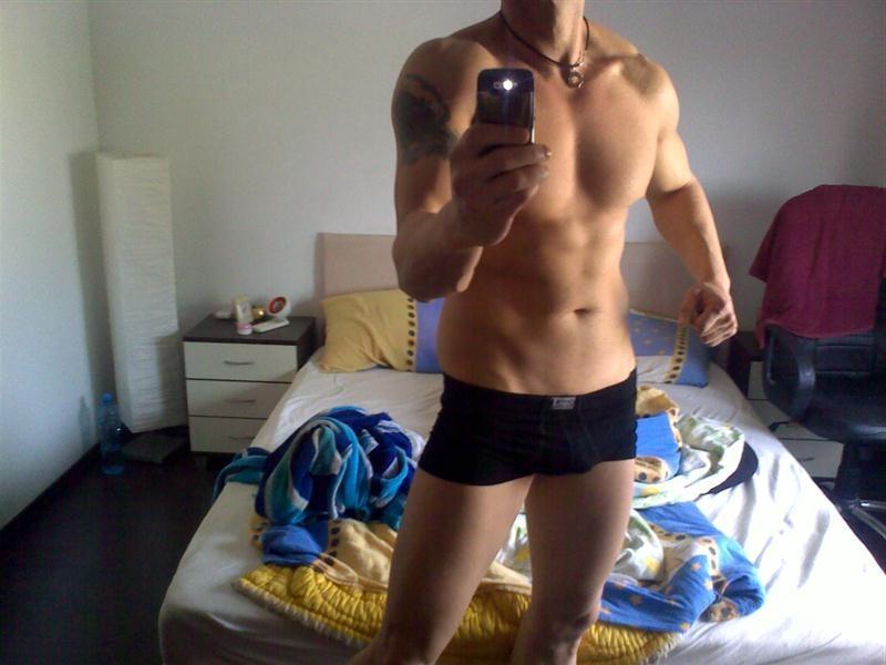 16P Bulgarian hunk shows off his uncut dick