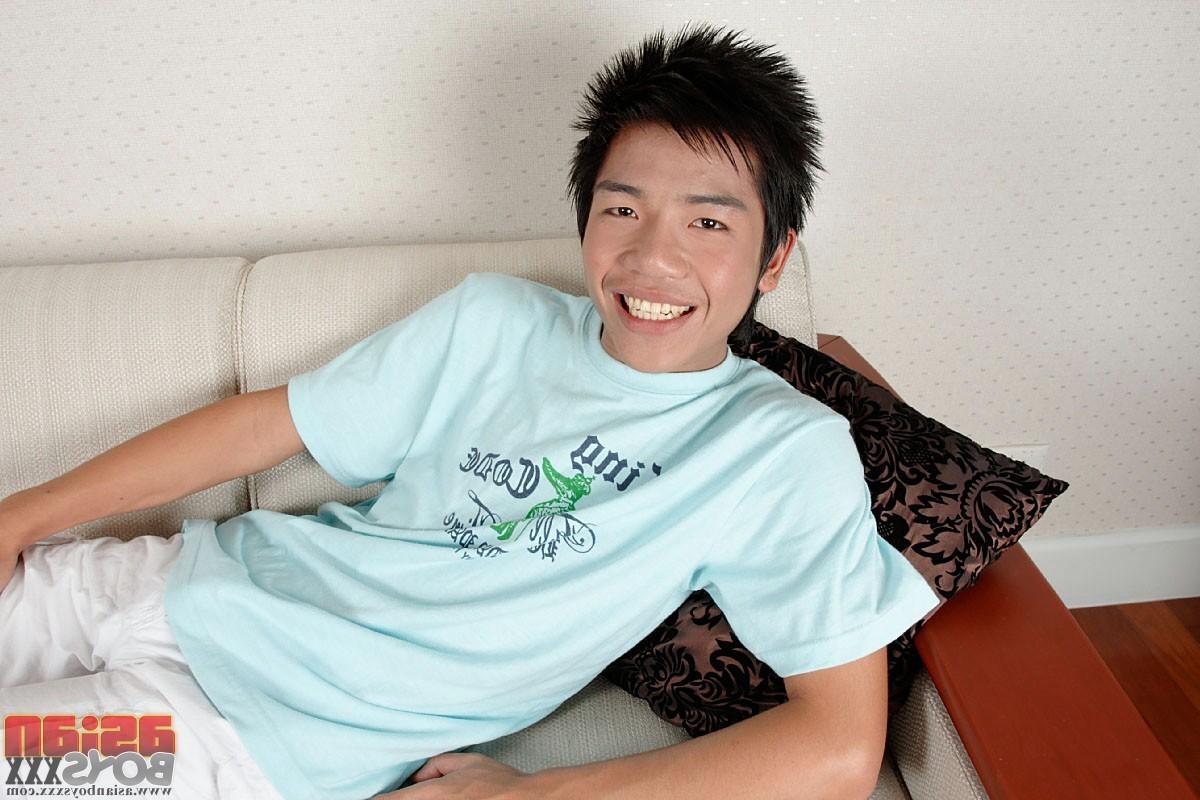 12P Horny Gay Boy