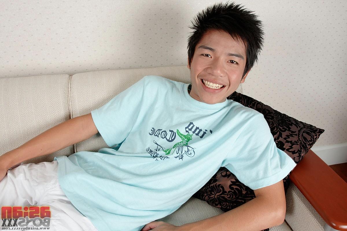 12P Horny Gay Boy