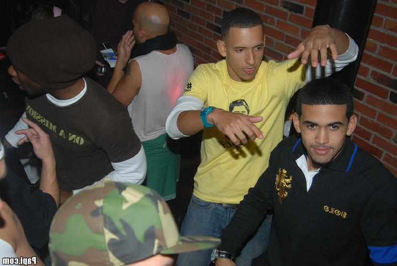 14P These hot horny boys want to meet at this gay club check out this amazing hot cl