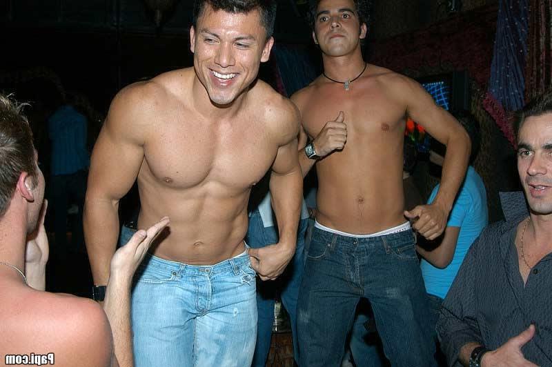 14P These guys love goin out and gettin it on while still in the clubs
