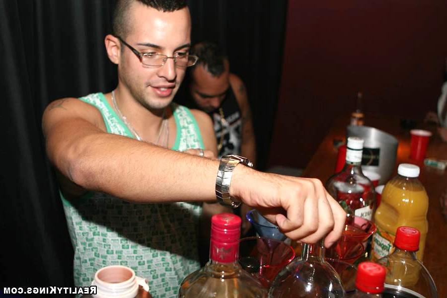 10P These hot horny papis get down for some clb sex orgies