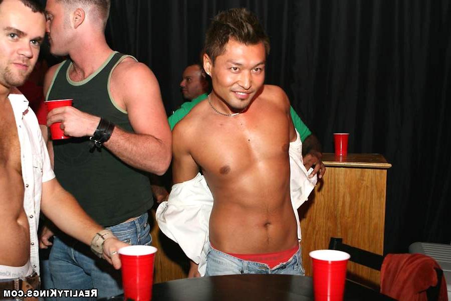 10P These hot horny papis get down for some clb sex orgies