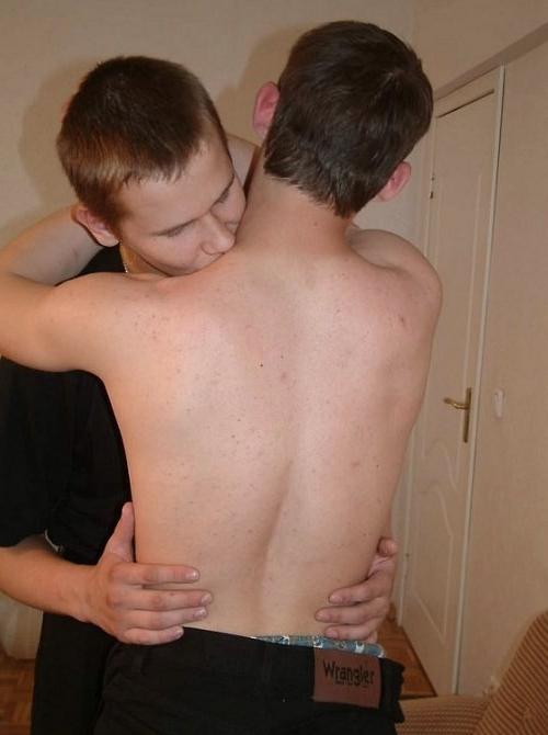 20P Two virgin twinks enjoy foreplay and first time sucking gusto