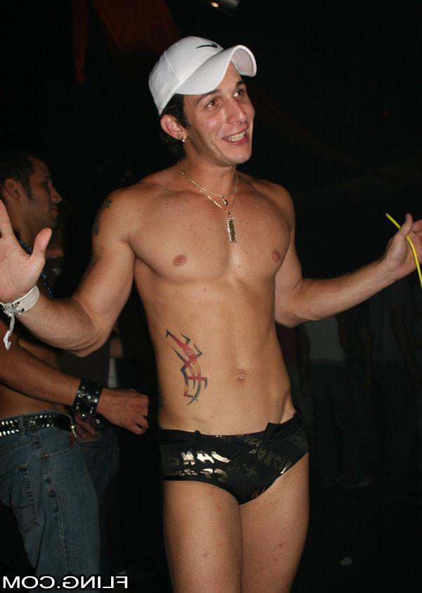 15P Hot boys meet up at the club for hot anal poundage in these sexy pics