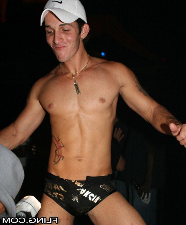 15P Hot boys meet up at the club for hot anal poundage in these sexy pics