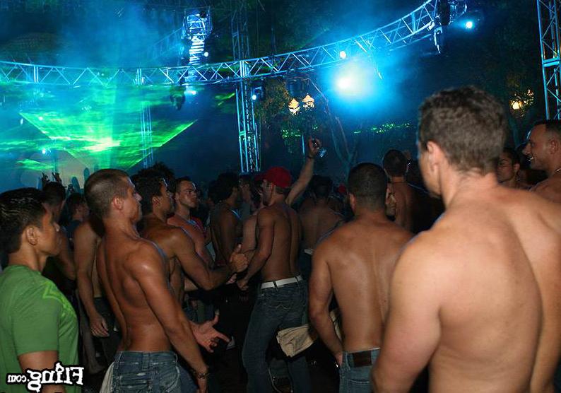 13P Check out the most amazing gay club parties