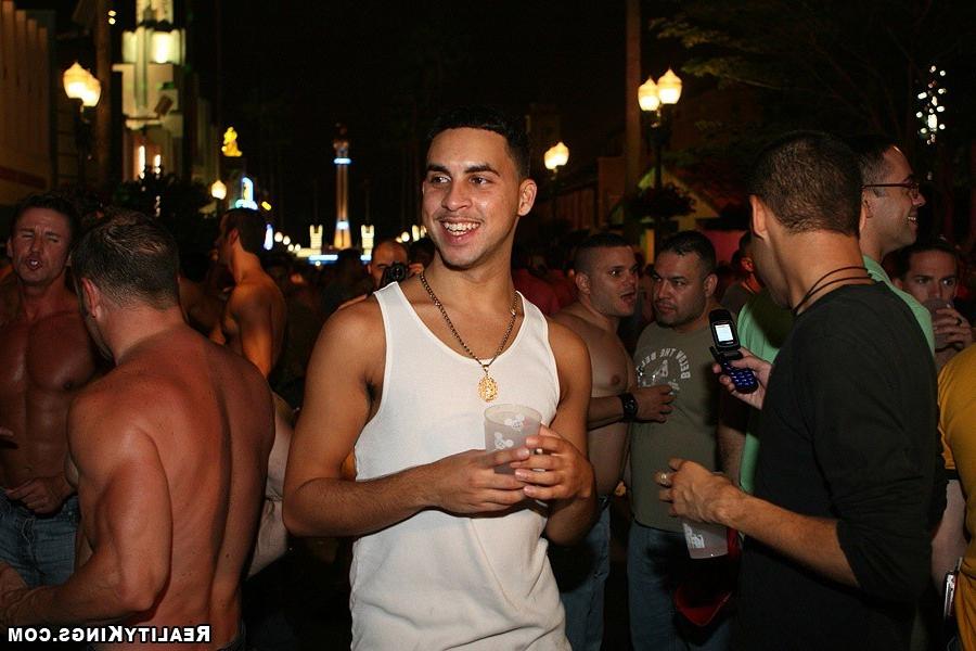 17P Hot philly boys hit up the clubs for some hot anal action in these hot sexy pics