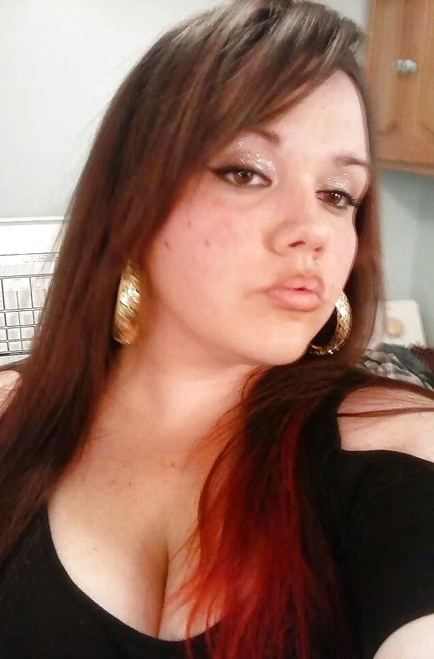 25P More Random Women Pics.  Never Co-sign!