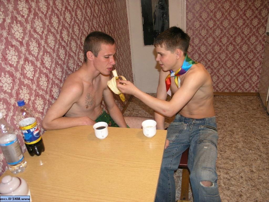 16P Welcome to the thrilling realm of first-time boyish love!